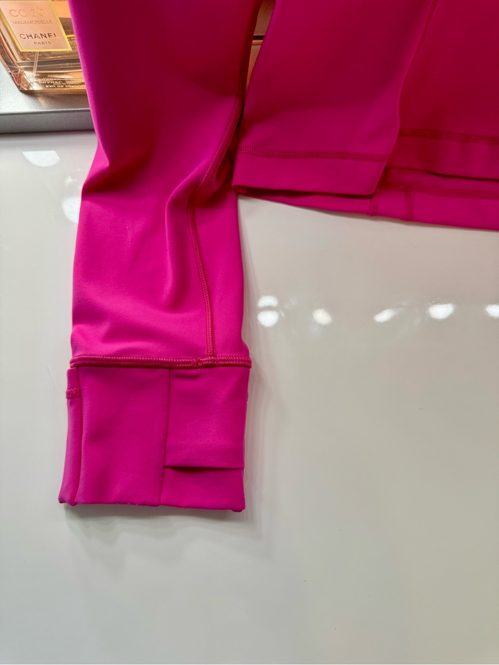 Lululemon Define Cropped Jacket Nulu Sonic Pink - Size 10 - Like New Condition - Picture 11 of 13